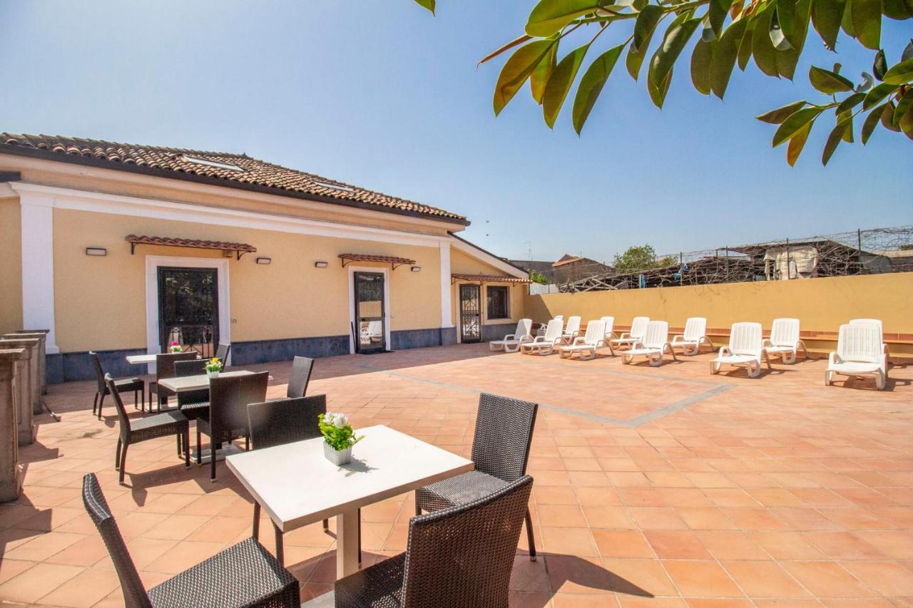 Royal Playa Suite And Apartament -Private Parking- Self Chek Out Катания Экстерьер фото