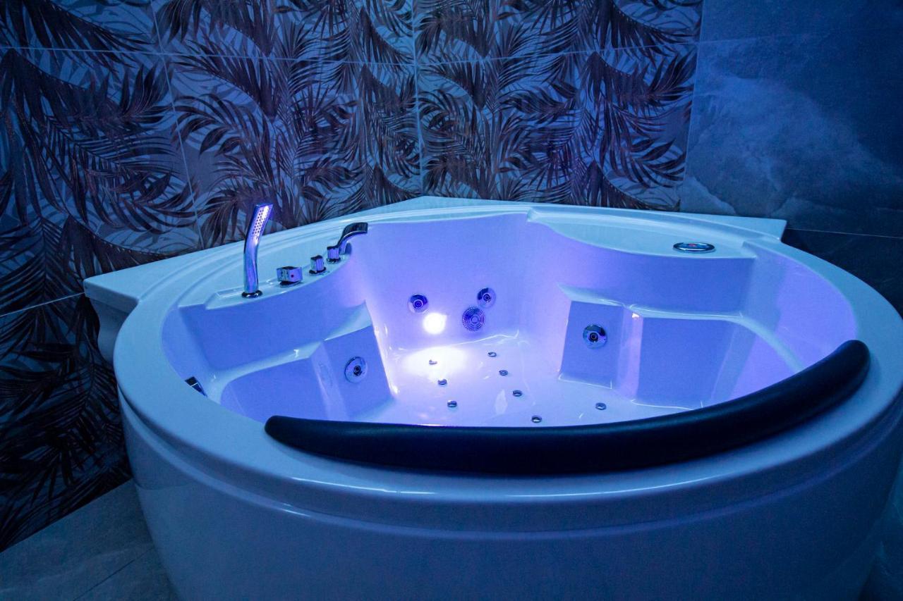 Royal Playa Suite And Apartament -Private Parking- Self Chek Out Катания Экстерьер фото
