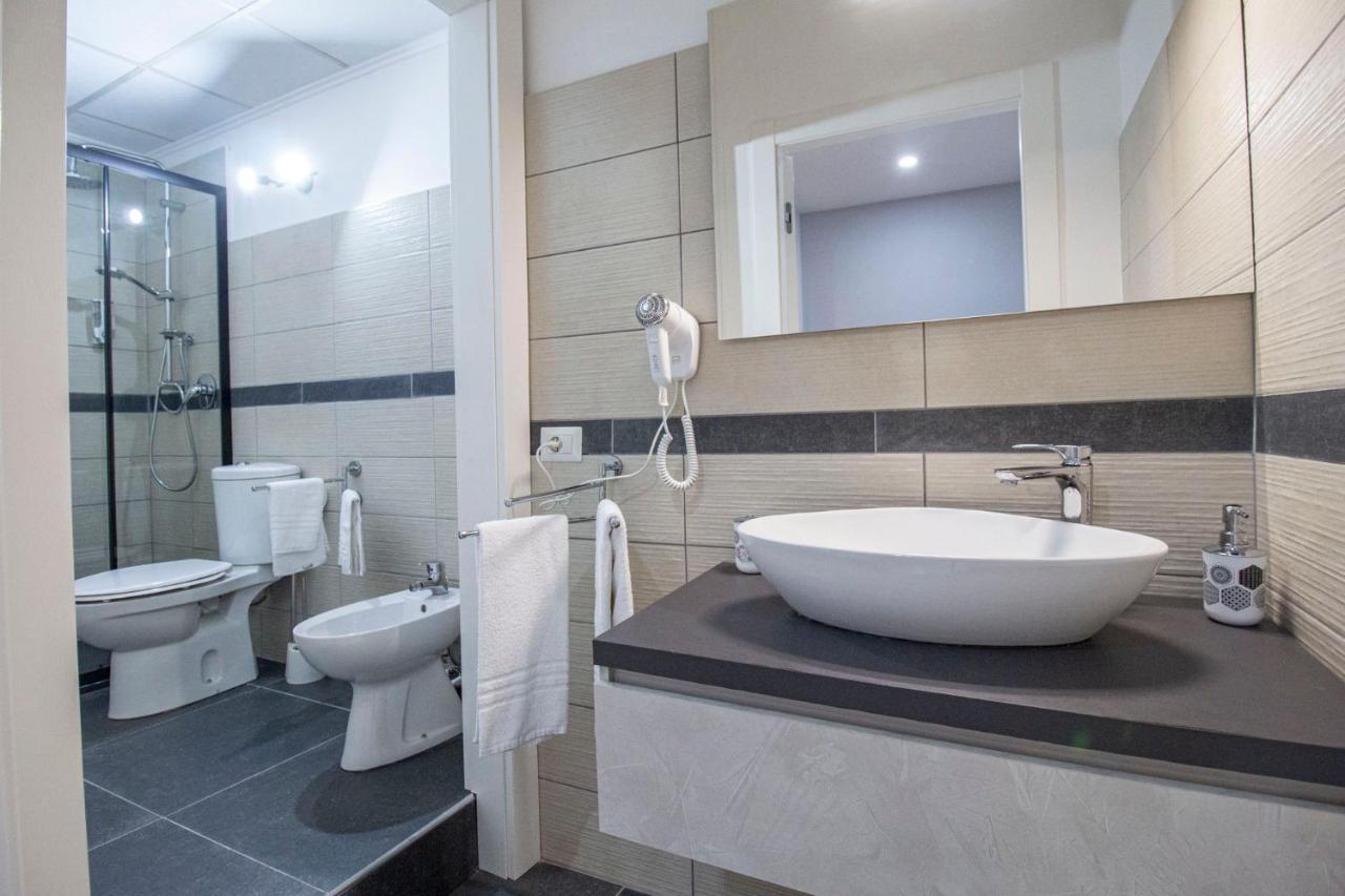 Royal Playa Suite And Apartament -Private Parking- Self Chek Out Катания Экстерьер фото