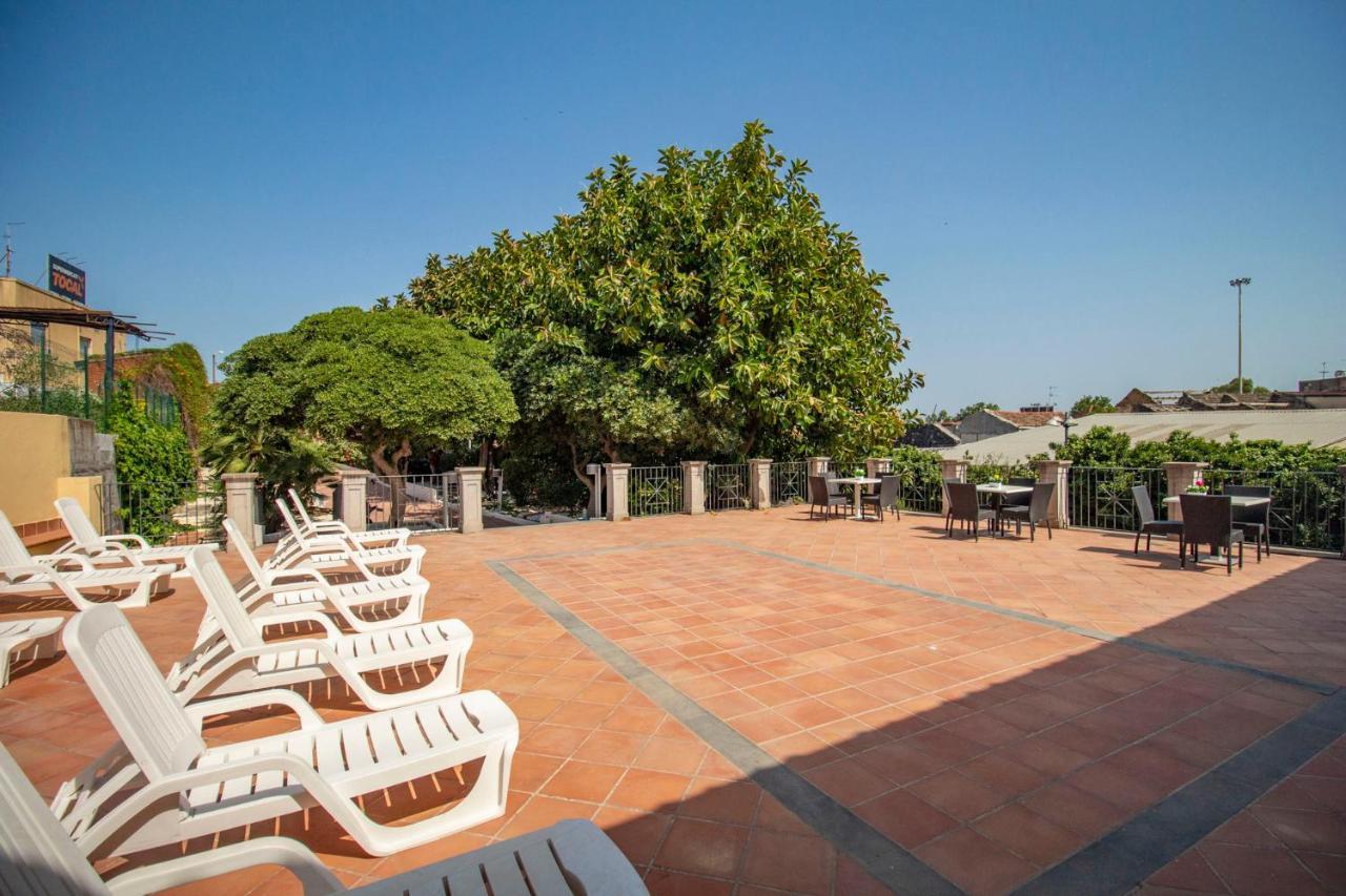 Royal Playa Suite And Apartament -Private Parking- Self Chek Out Катания Экстерьер фото
