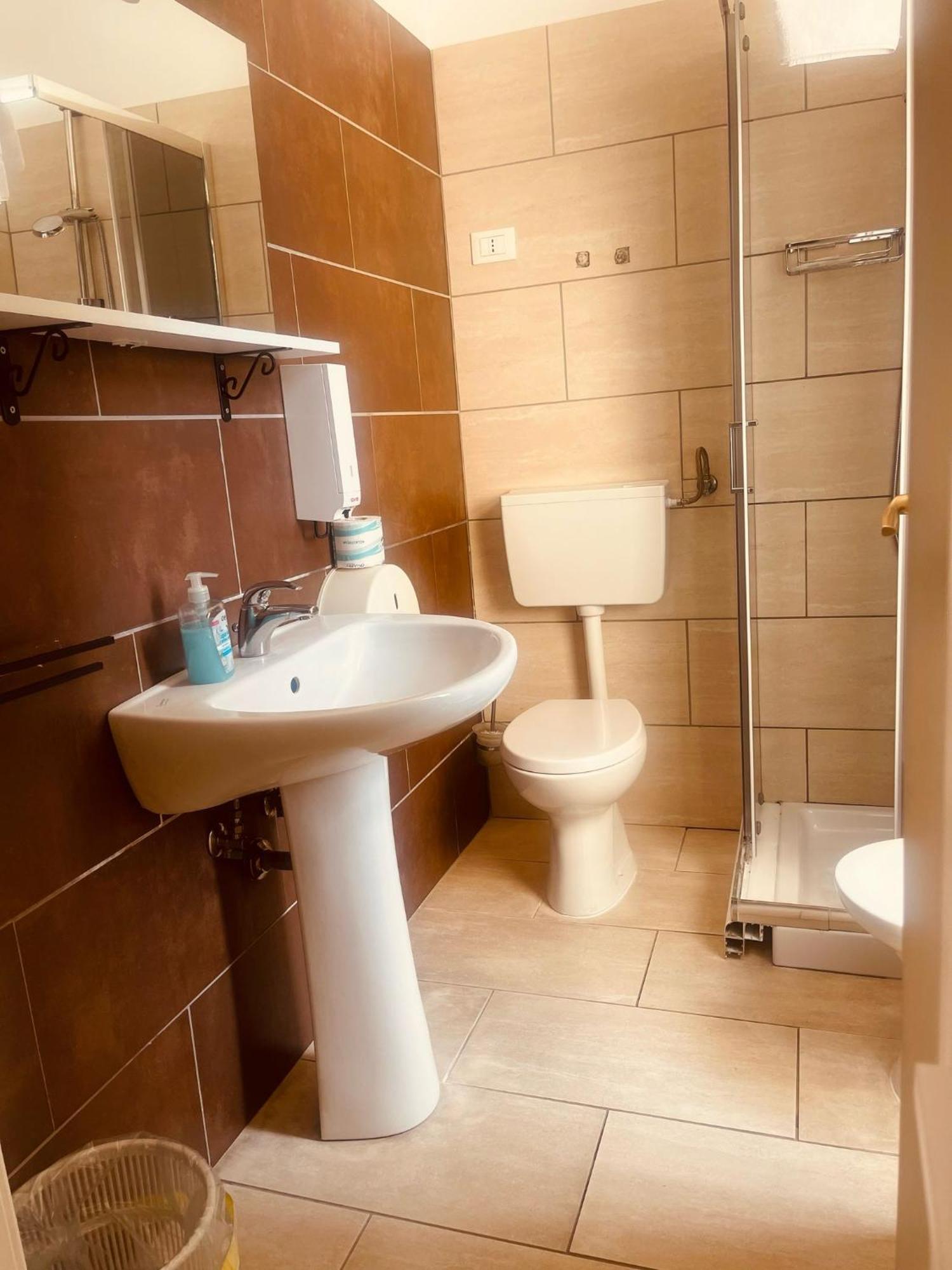 Royal Playa Suite And Apartament -Private Parking- Self Chek Out Катания Экстерьер фото